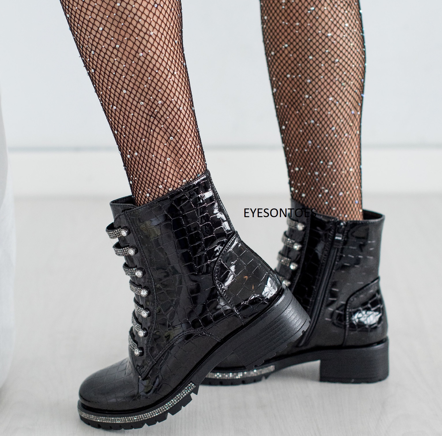 flat chunky boots
